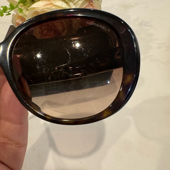 Authentic CHANEL sunglasses with case - Picture 11 of 13
